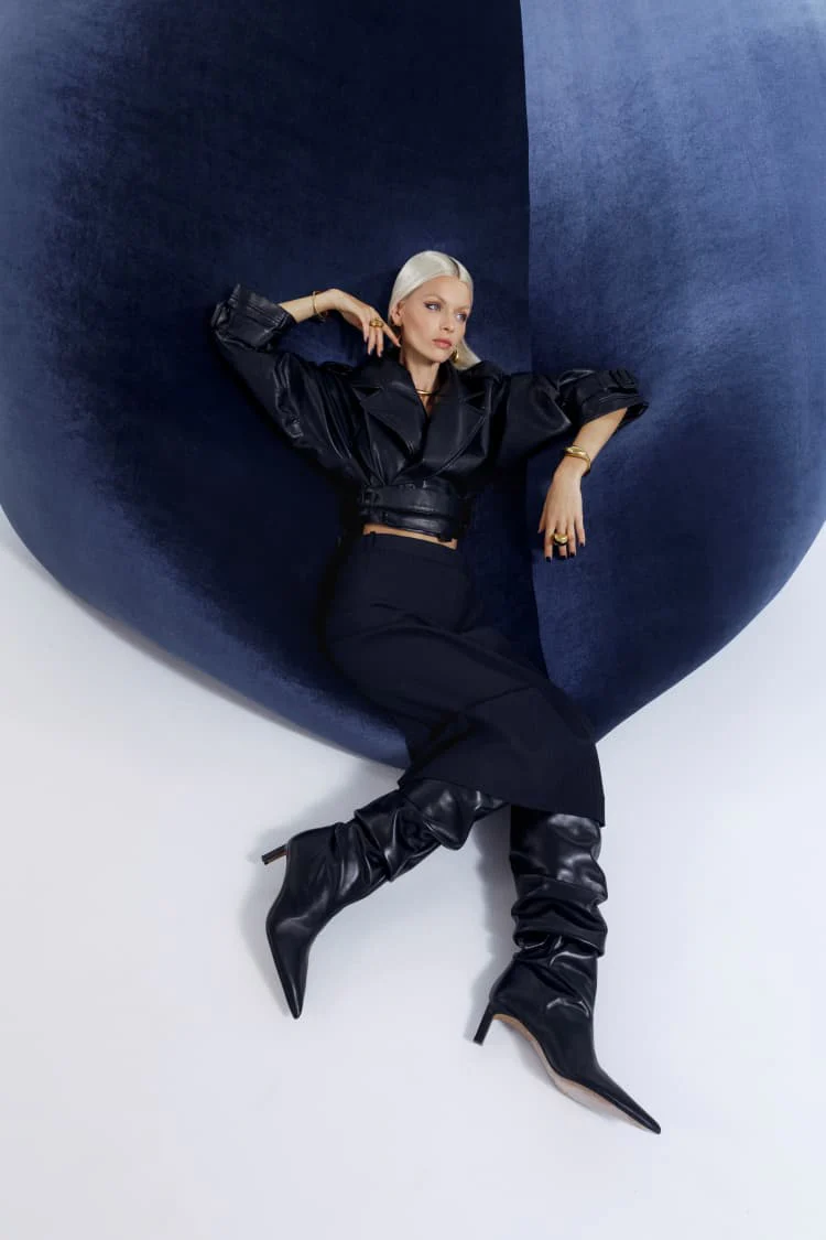 Big Chunky Gold Hoop Earring - Image 3