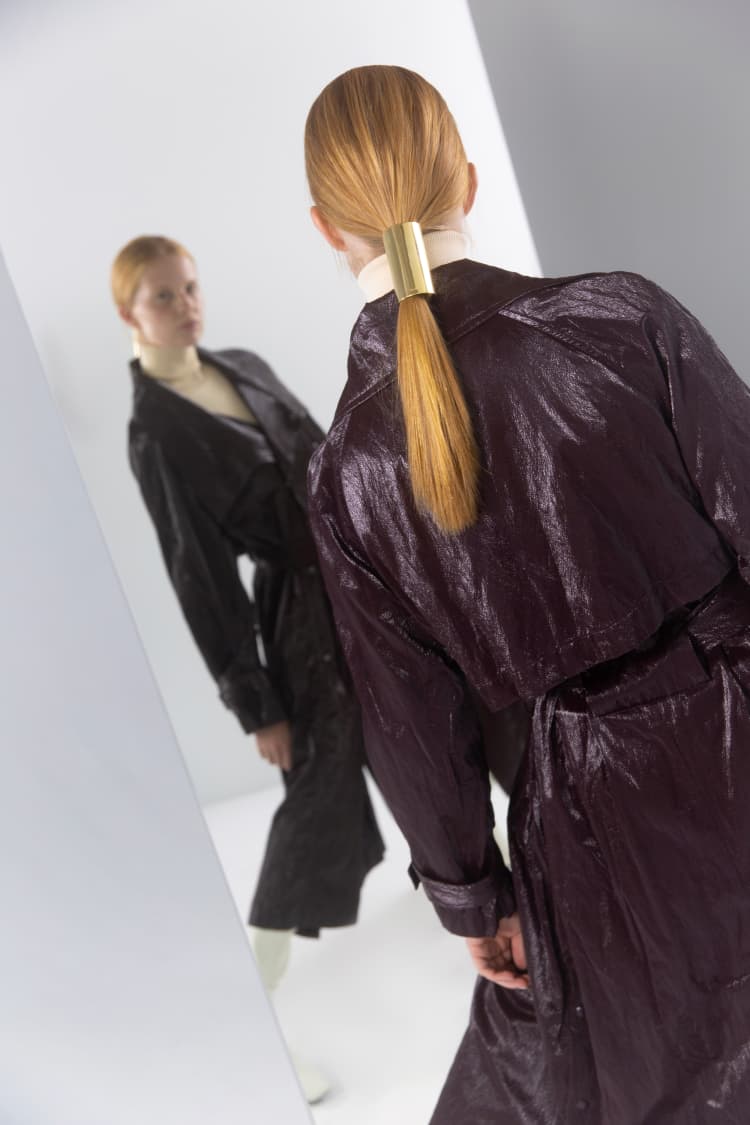 Medium Gold Ponytail Cuff - Image 4