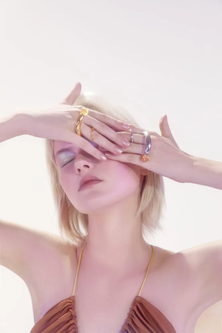 Gold Ring with Quartz - Image 4