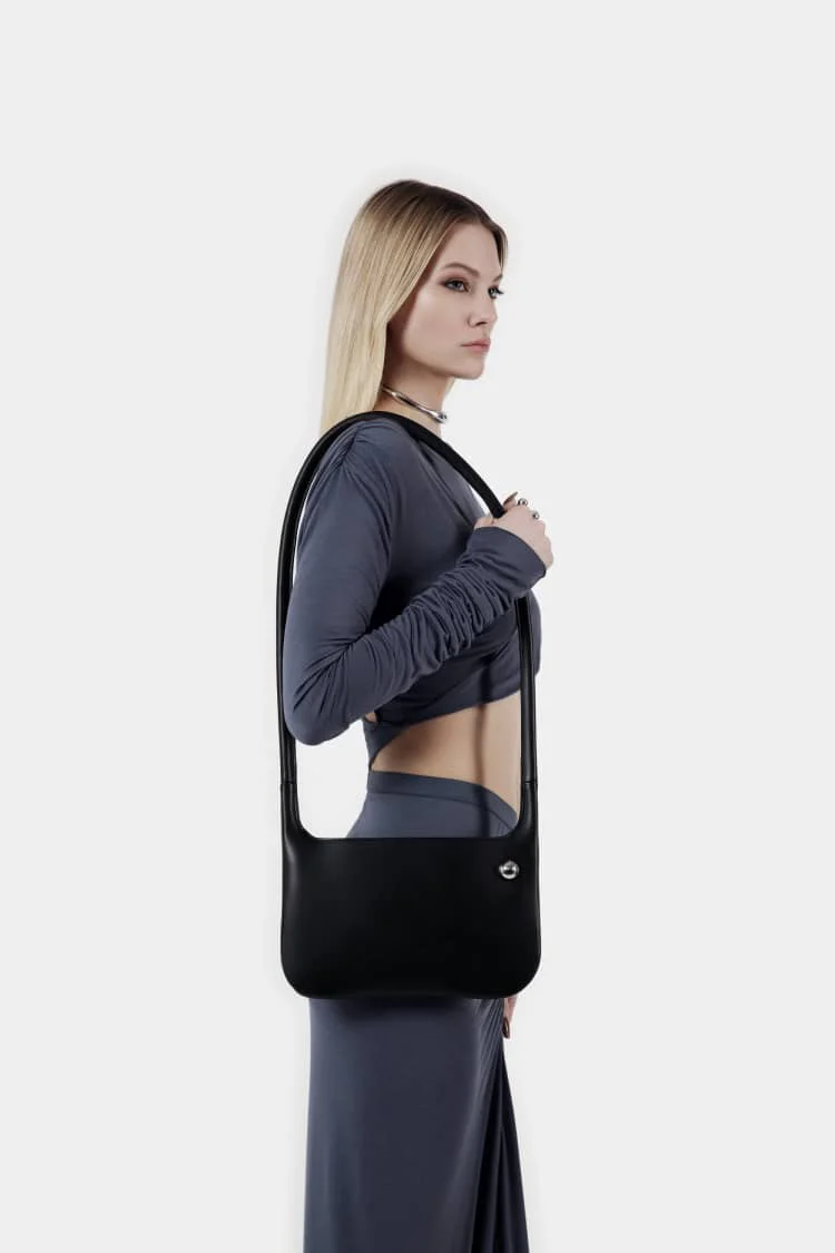 LOCK bag | black clutch bag - Image 4