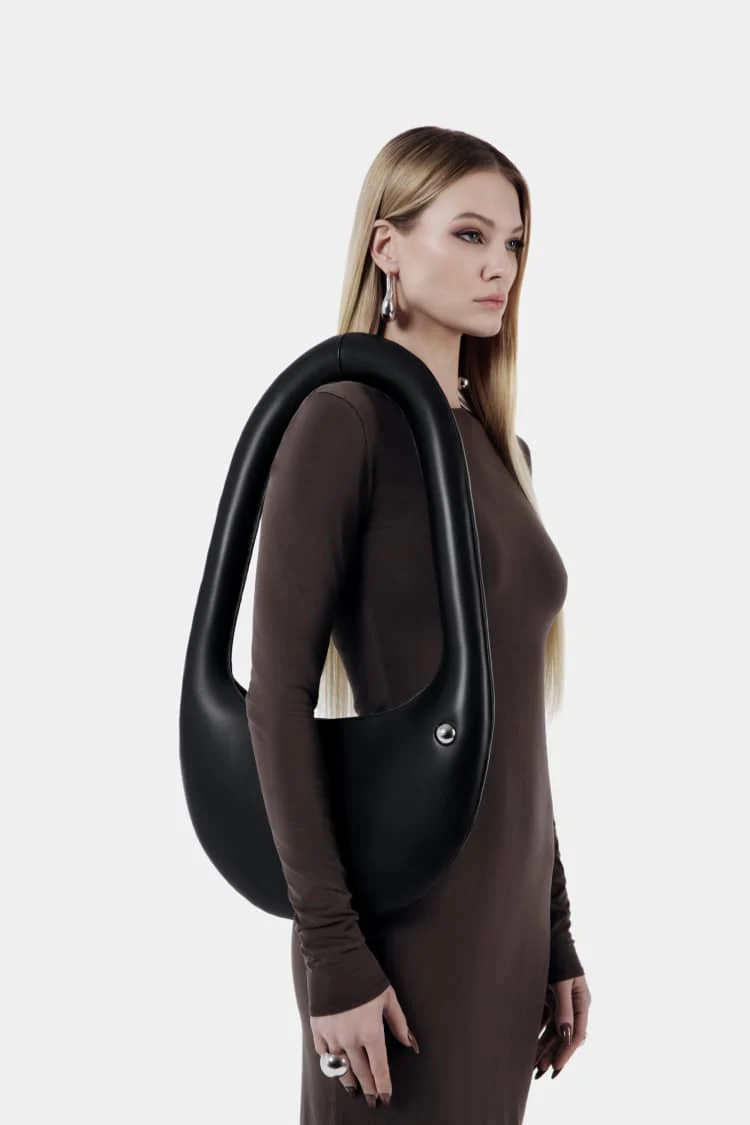 LOCK bag | black shoulder bag - Image 8