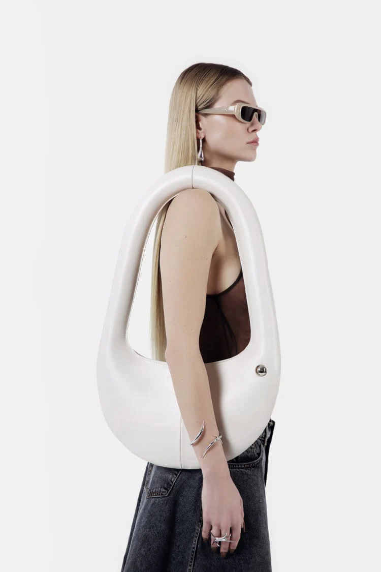 LOCK bag | white shoulder bag - Image 5