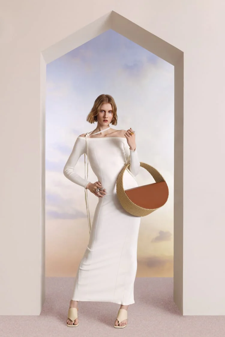 medium round raffia bag - Image 4