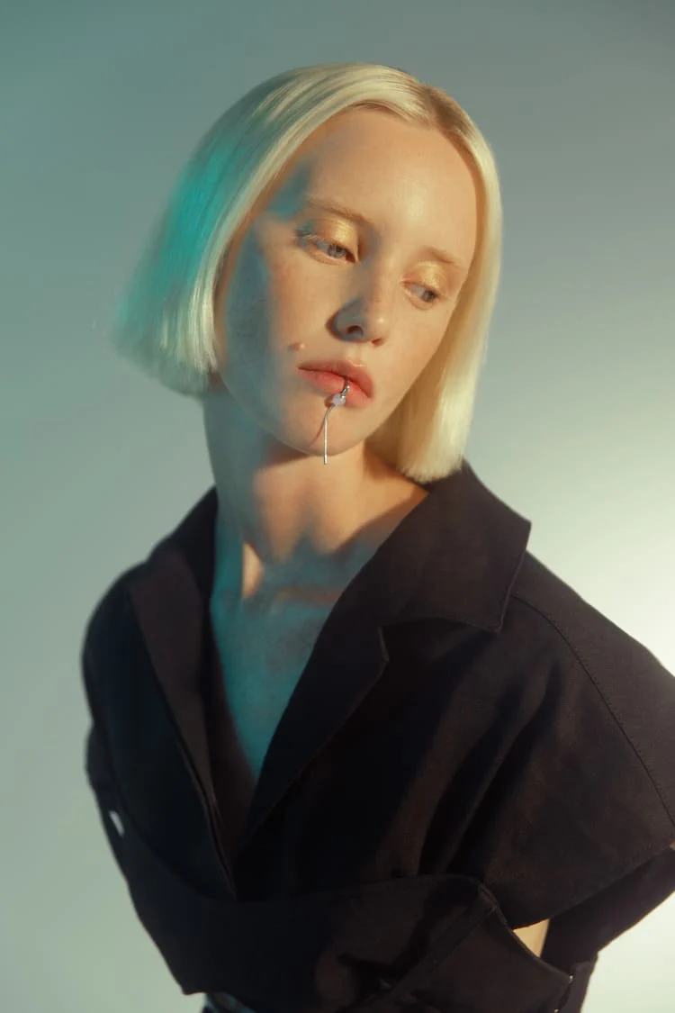 Silver Lip Cuff with Chain - Image 3