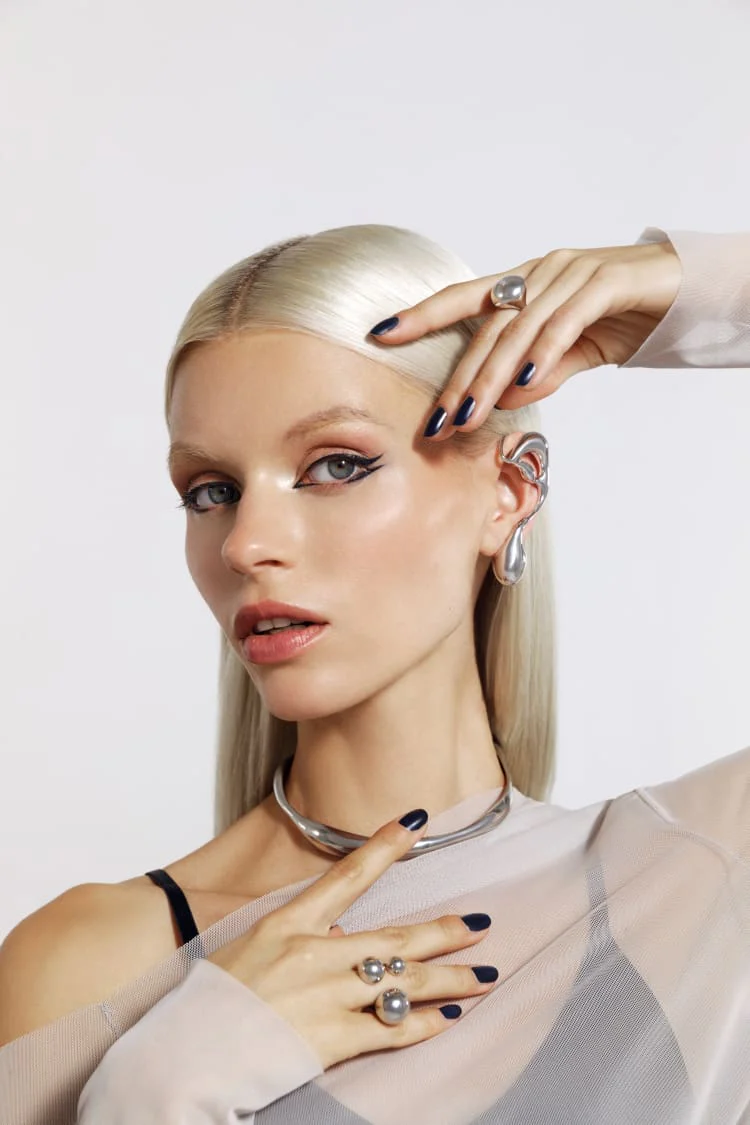 Silver Twisted Choker Necklace - Image 3